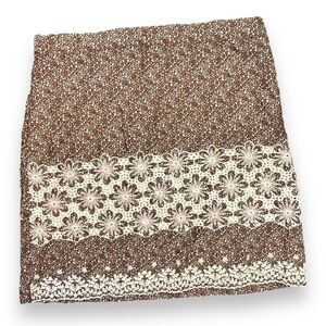 Women’s Vintage M Patterned Crochet Overlay Scallop Hem Skirt